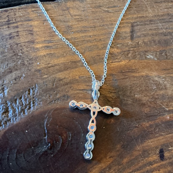 Womens Crystal 925 Silver Necklace With Cross Crystal Pendant 18" Chain - Picture 5 of 5